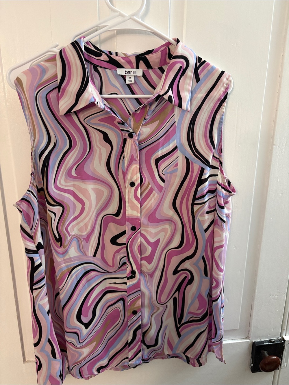 Bar III Purple Swirl Sleeveless Button-Down Blouse